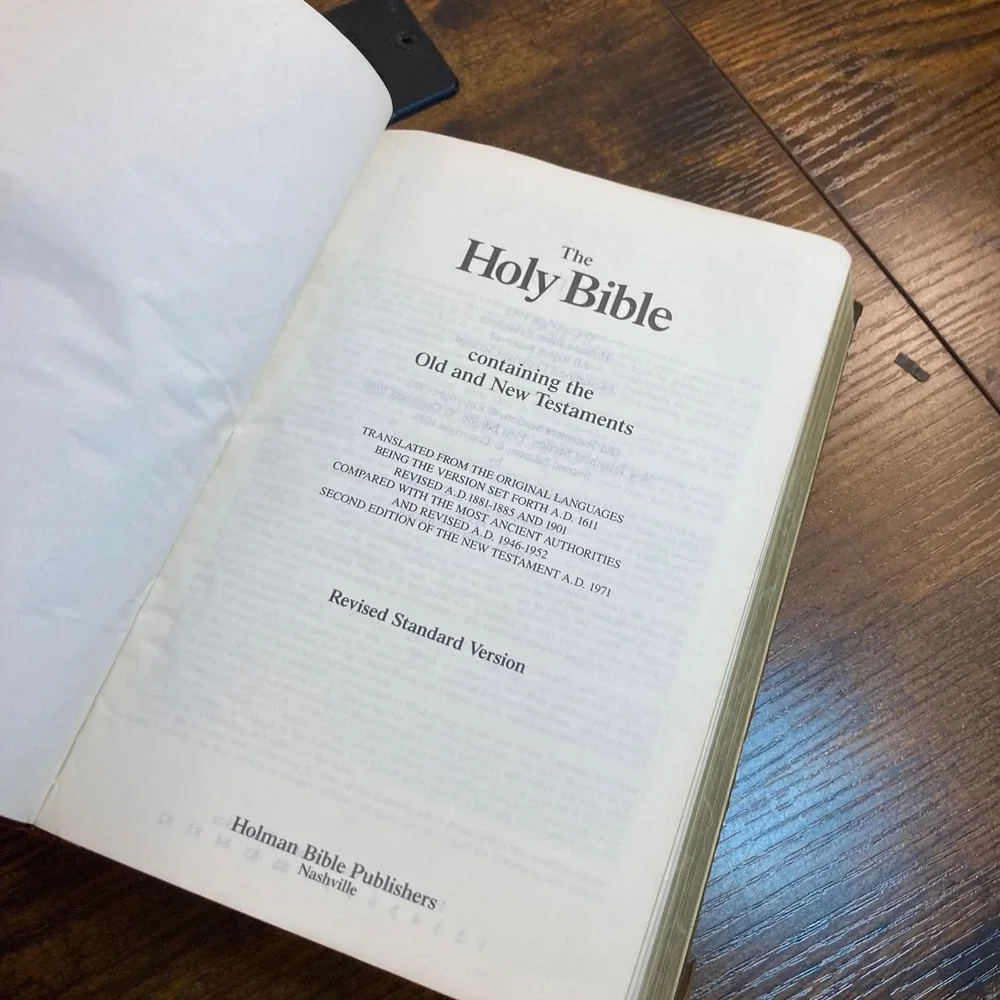 Holman 1982 RSV Holy Bible Revised Standard Version Brown Faux Leather Cover